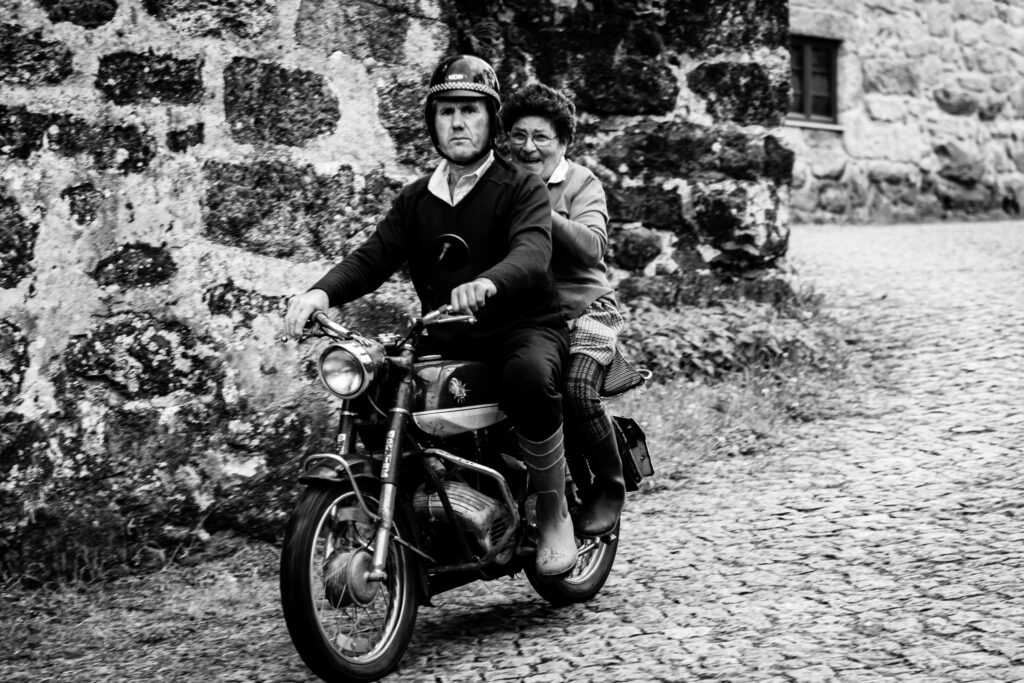 ALDEAR — fotografia documental de projeto cultural em aldeia