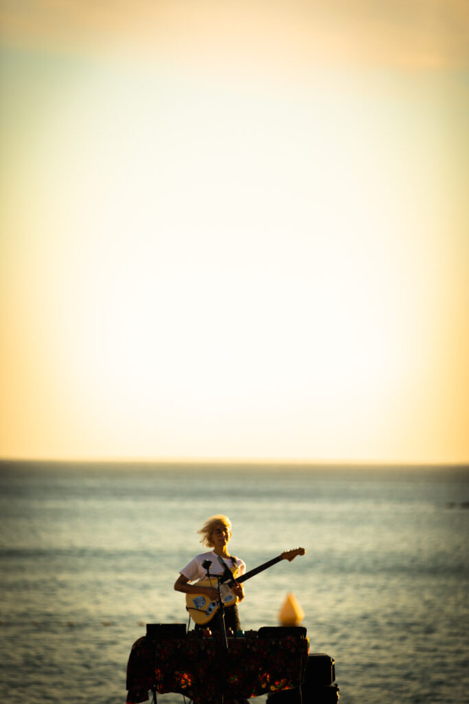 Surma em concerto na praia em Sines