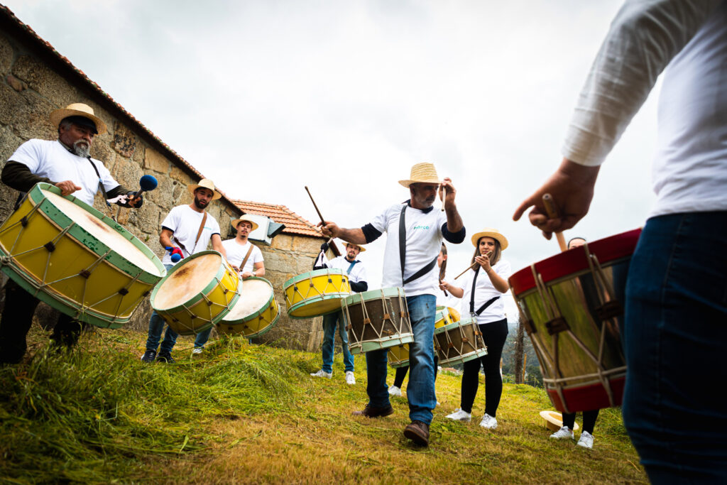 ALDEAR — interação entre artistas e habitantes