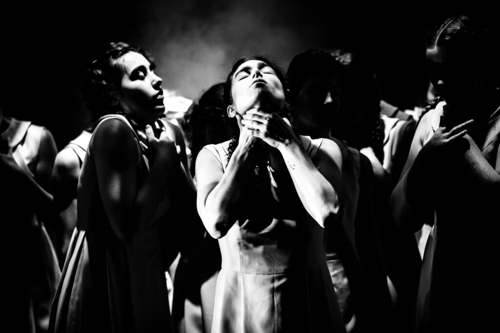 Cena do espetáculo Gineceu da Companhia Jovem de Dança de Ílhavo