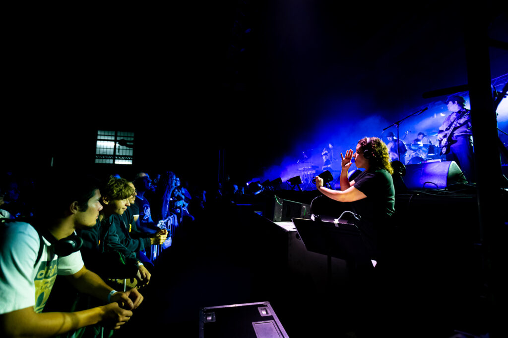 Concerto com intérprete de língua gestual portuguesa e público