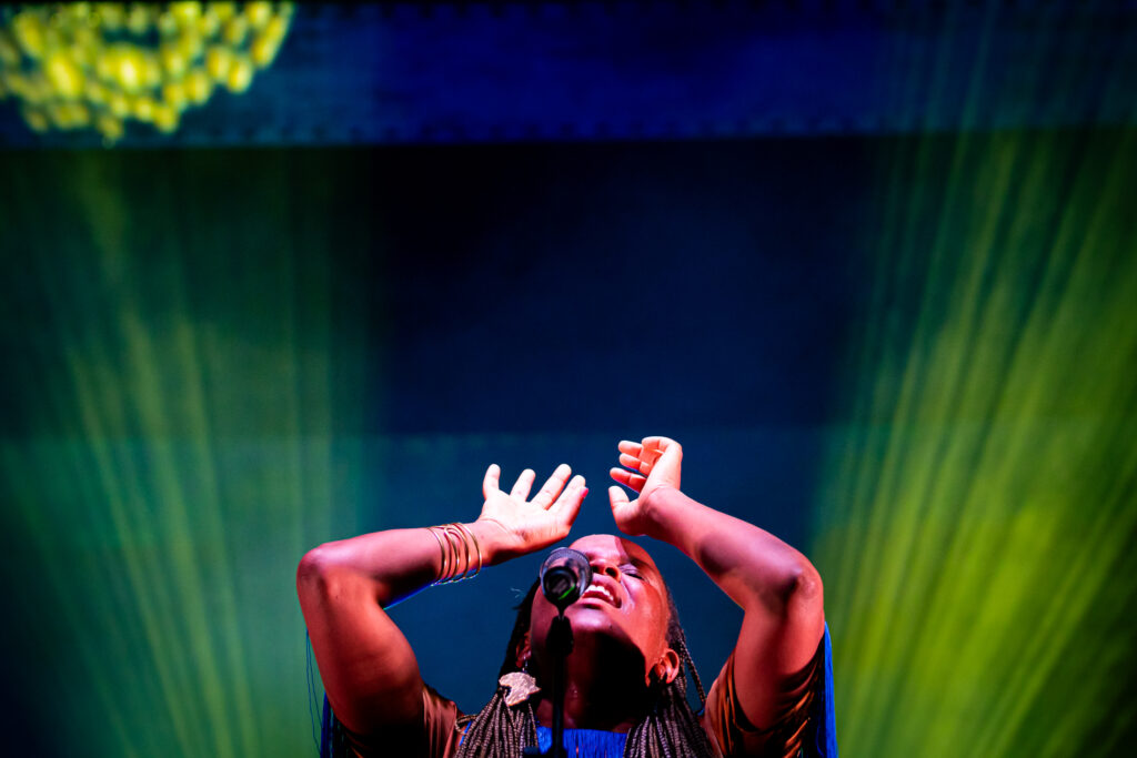 Selma Uamusse em concerto no Festival Vapor